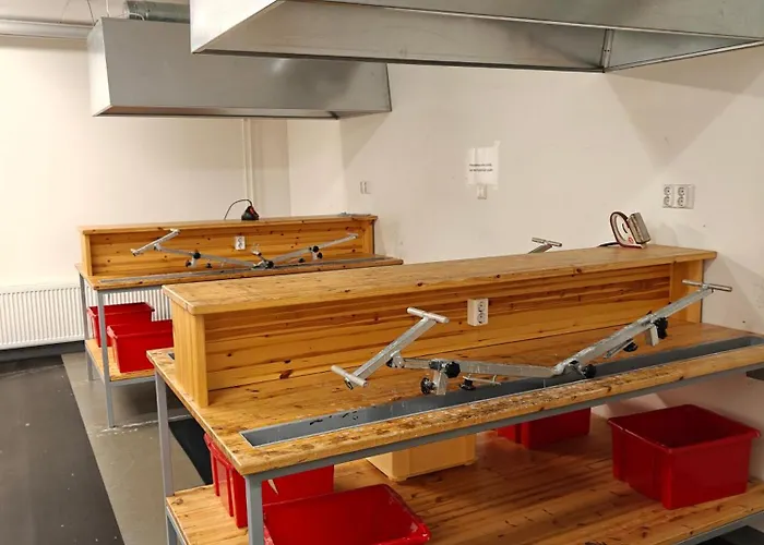 3502 Included Bed Linen&sheets *